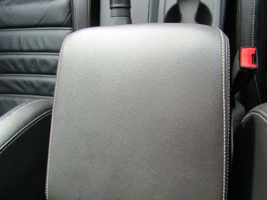 2017 Volkswagen Amarok - image 33