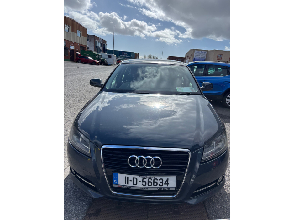 2011 Audi A3 - image 2