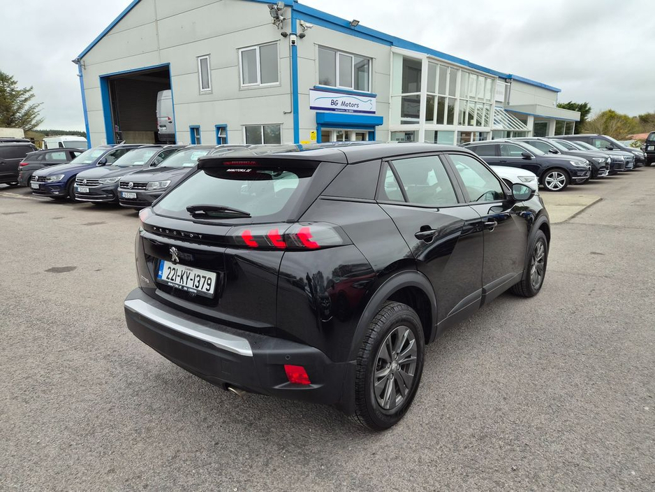 2022 Peugeot 2008 - image 5