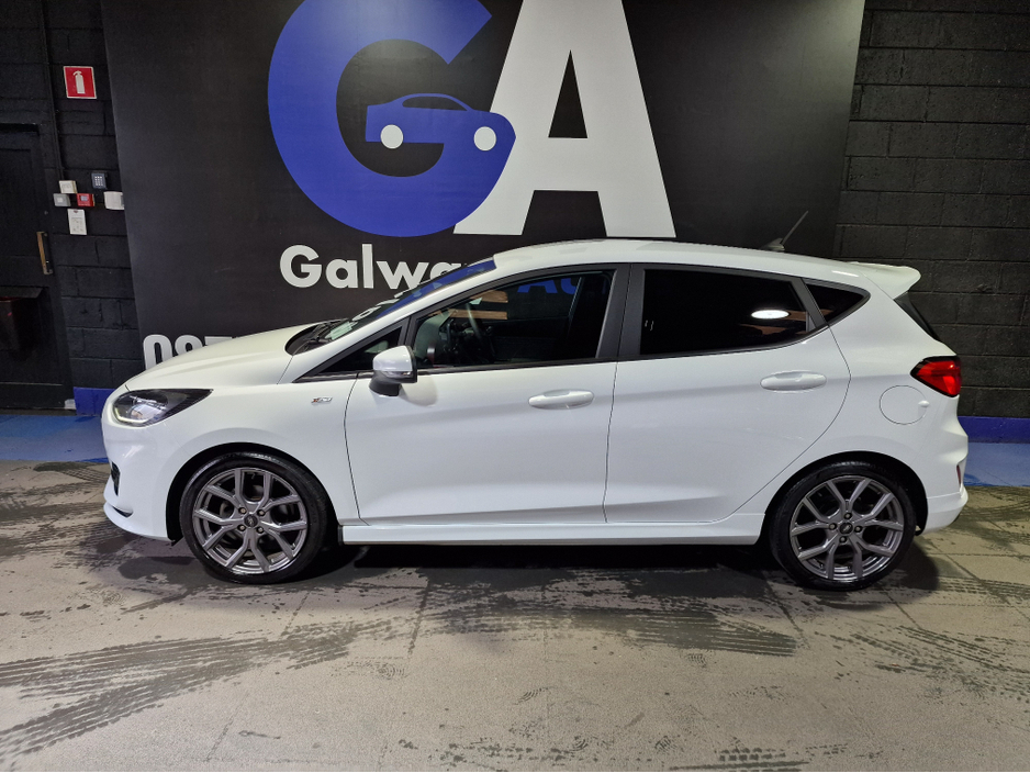 2023 Ford Fiesta ST-LINE  LOW MILEAGE GOOD AS NEW €18,950