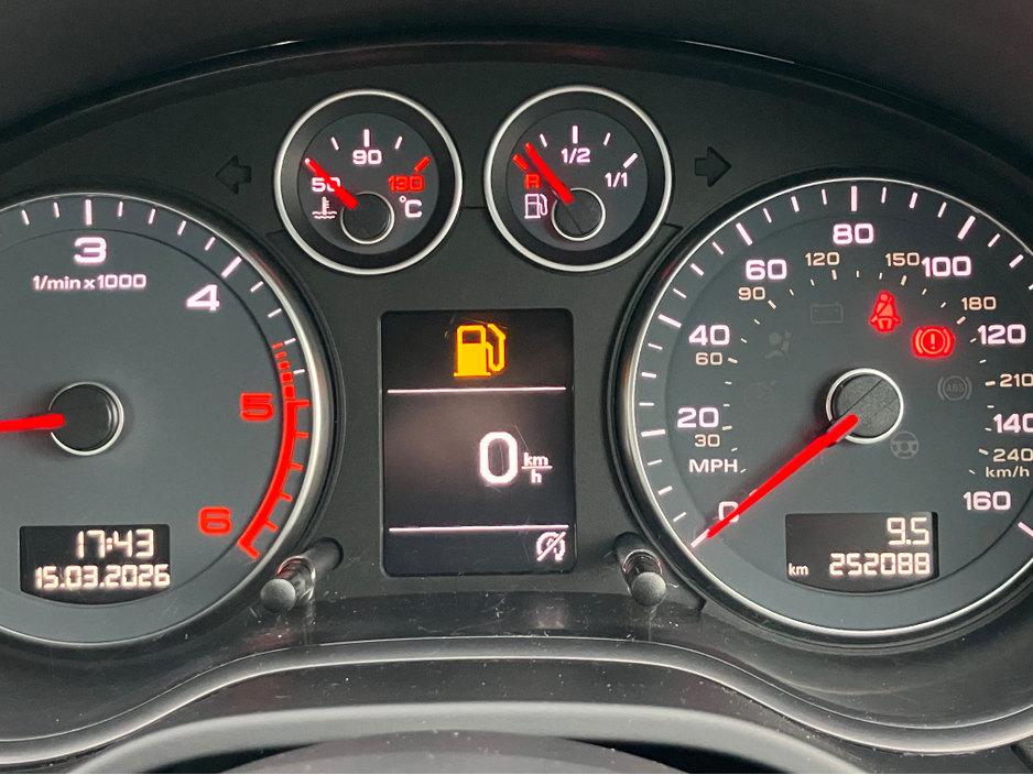 2012 Audi A3 - image 11