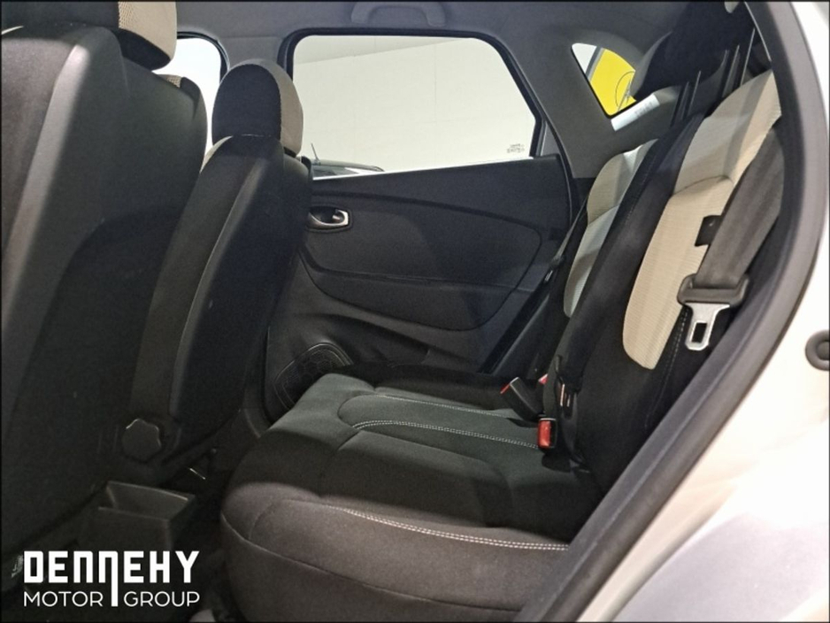 2019 Renault Captur - image 13