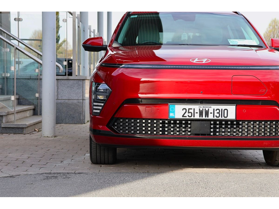 2025 Hyundai Kona - image 3