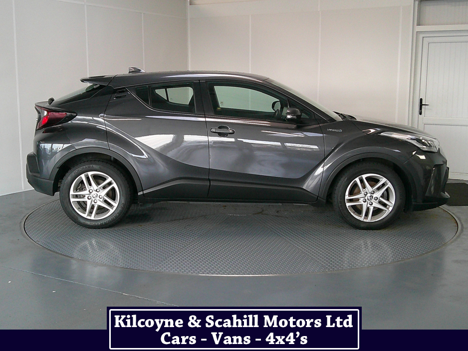 2020 Toyota C-HR - image 9