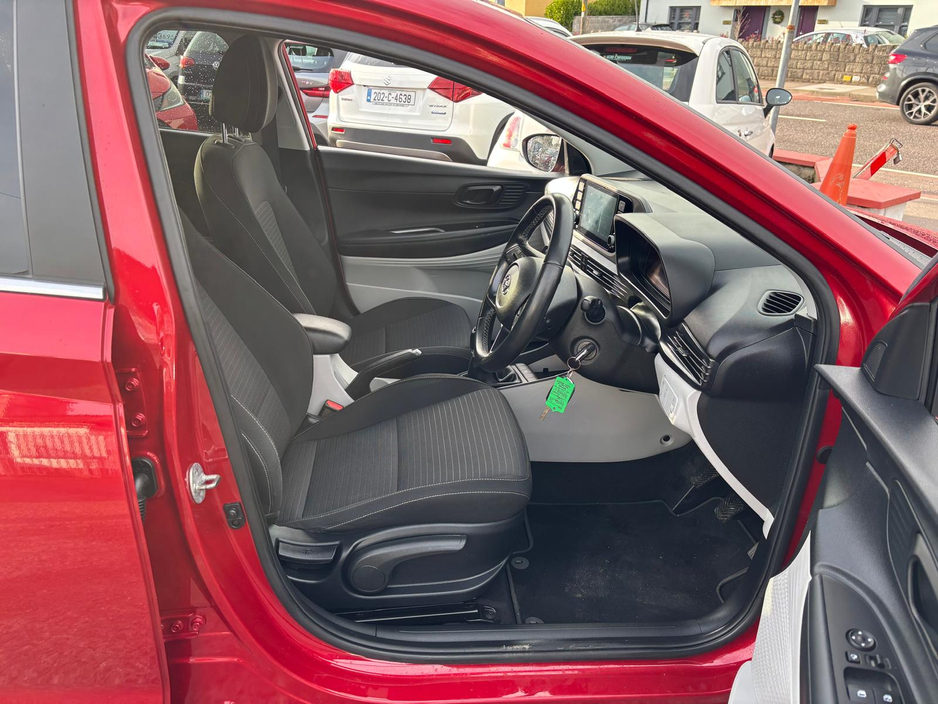 2022 Hyundai i20 - image 14