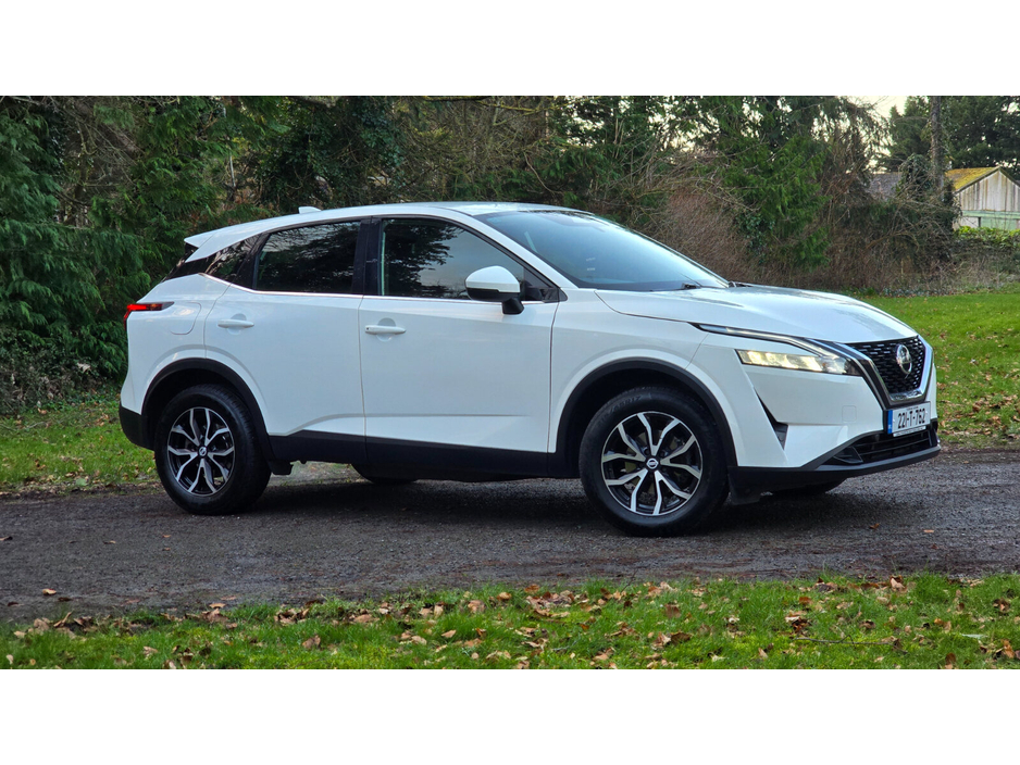 2022 Nissan Qashqai - image 3