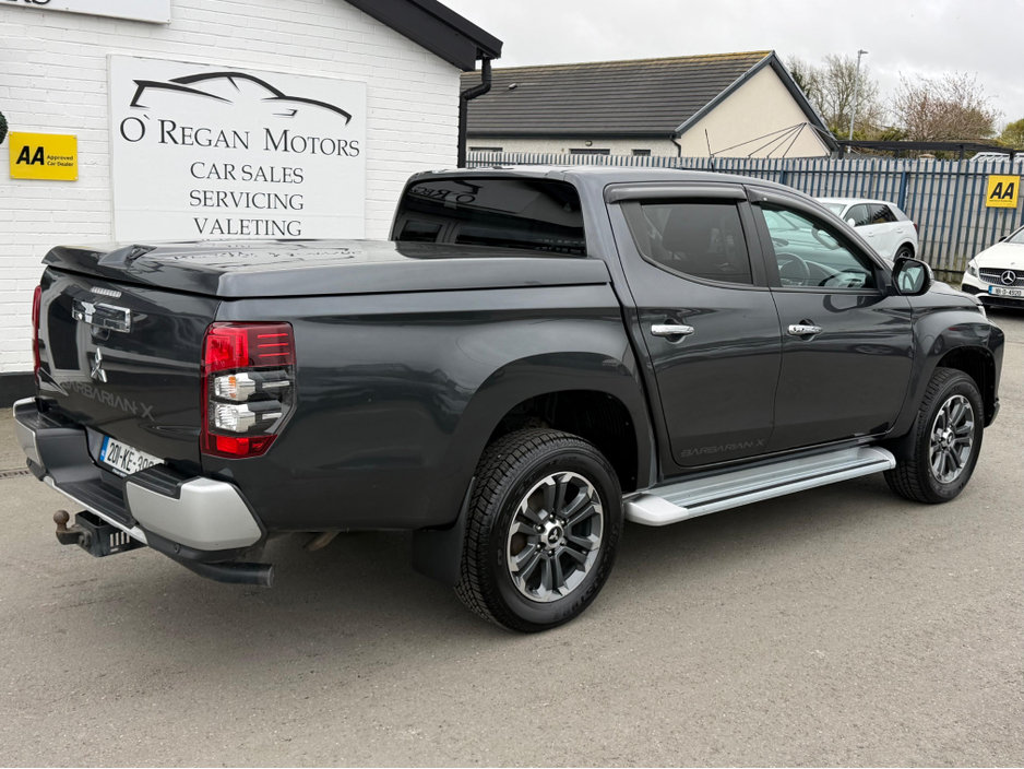 2020 Mitsubishi L200 - image 3