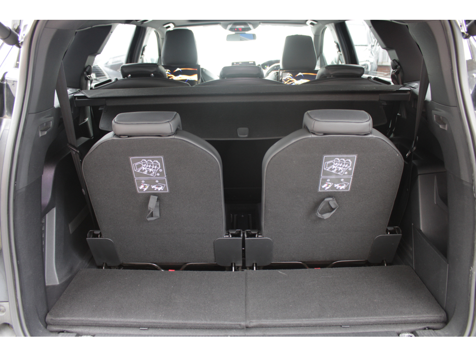 2018 Peugeot 5008 - image 23