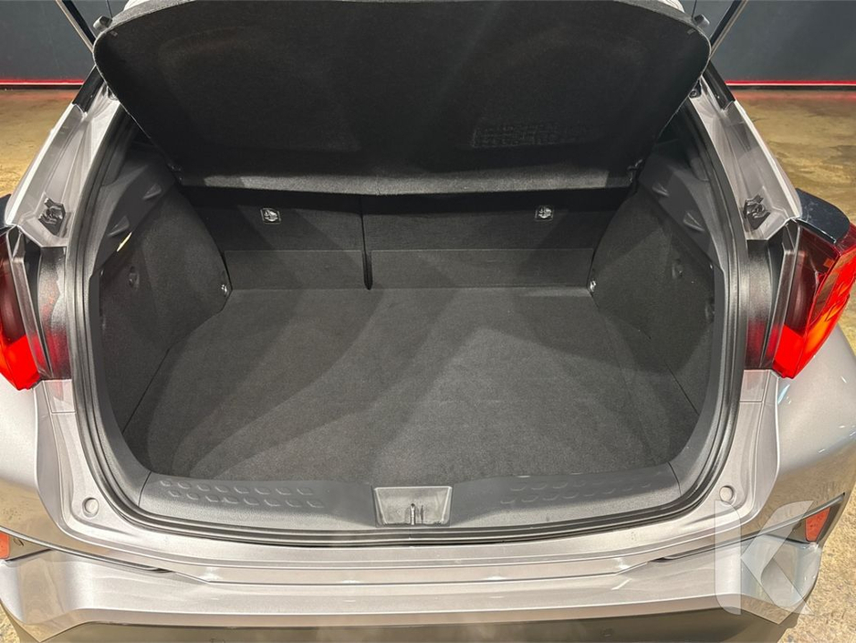 2020 Toyota C-HR - image 13