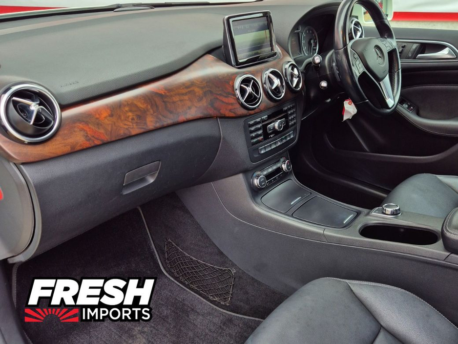 2014 Mercedes-Benz 180 *TOP SPEC MODEL*