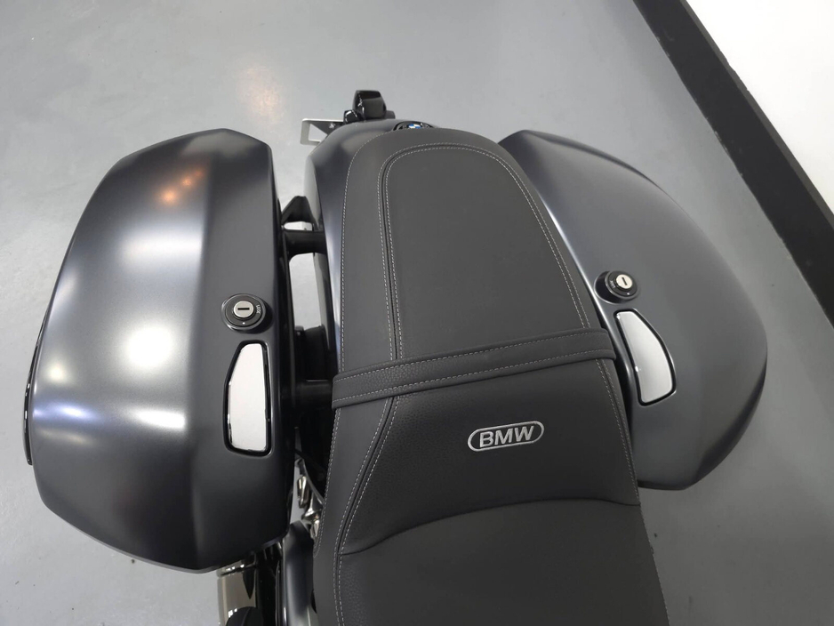 2023 BMW R18 - image 12