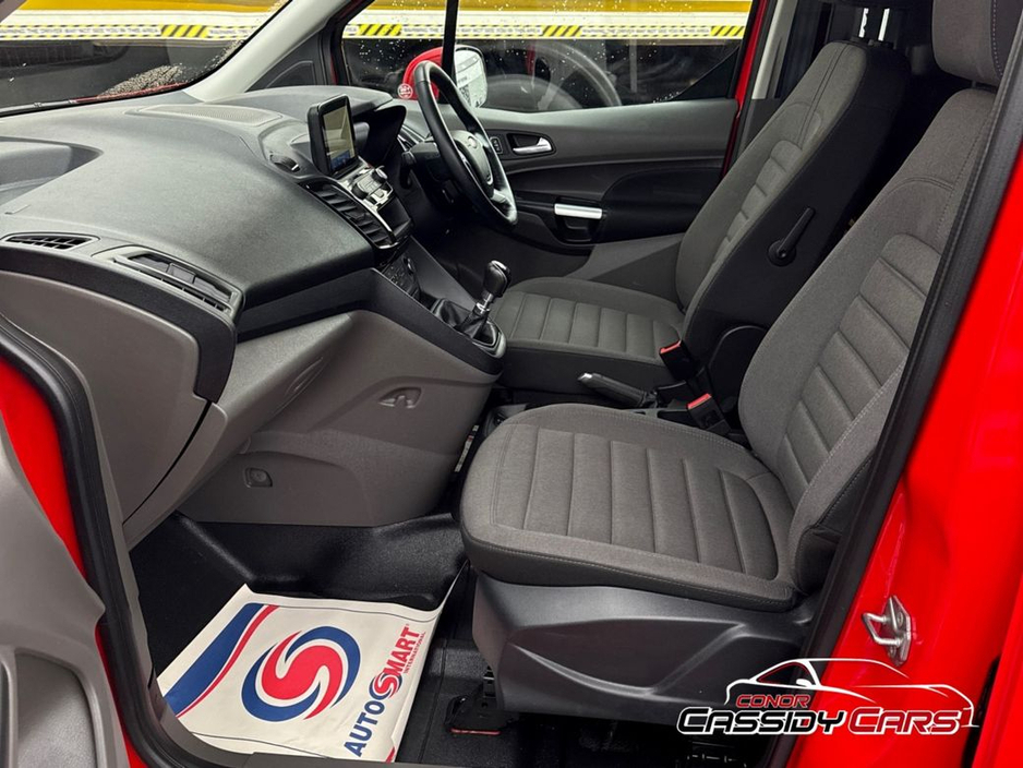 2022 Ford Transit Connect - image 16