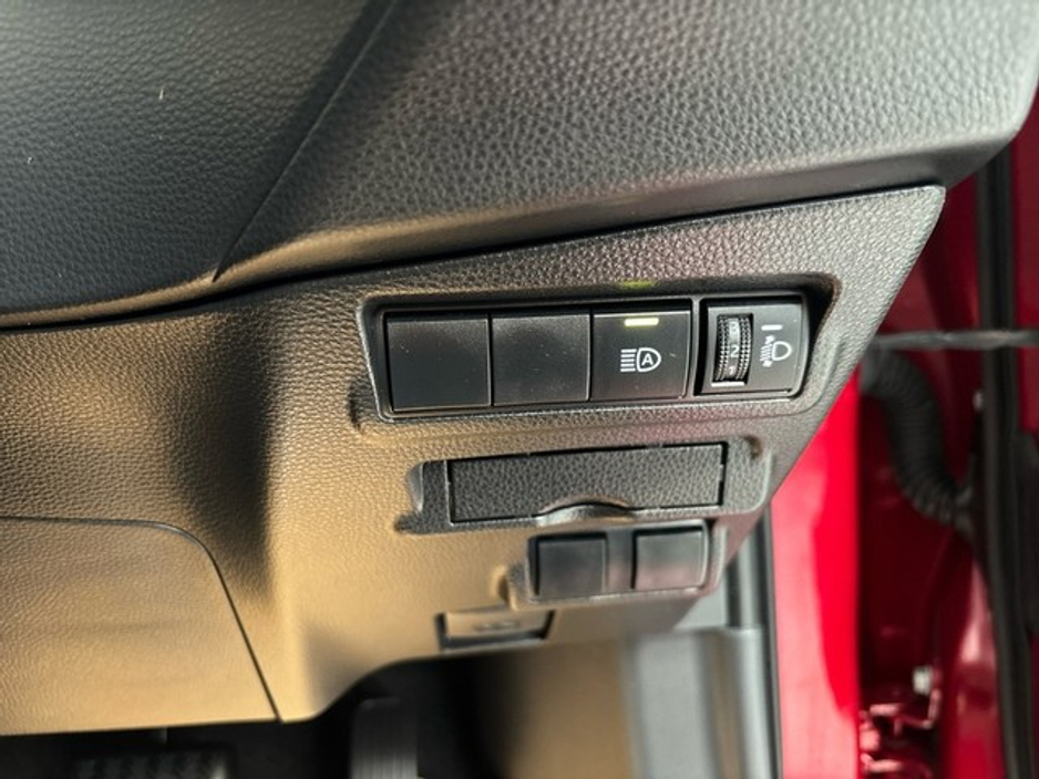 2024 Toyota Corolla Cross - image 12