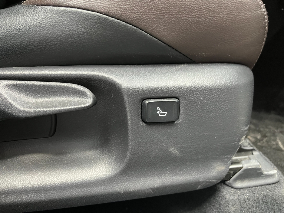 2019 Toyota C-HR - image 12