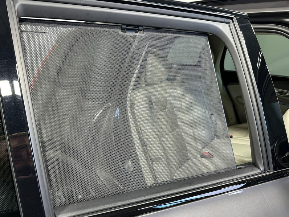 2023 Volvo XC90 T8 AWD Dark Theme €67,800