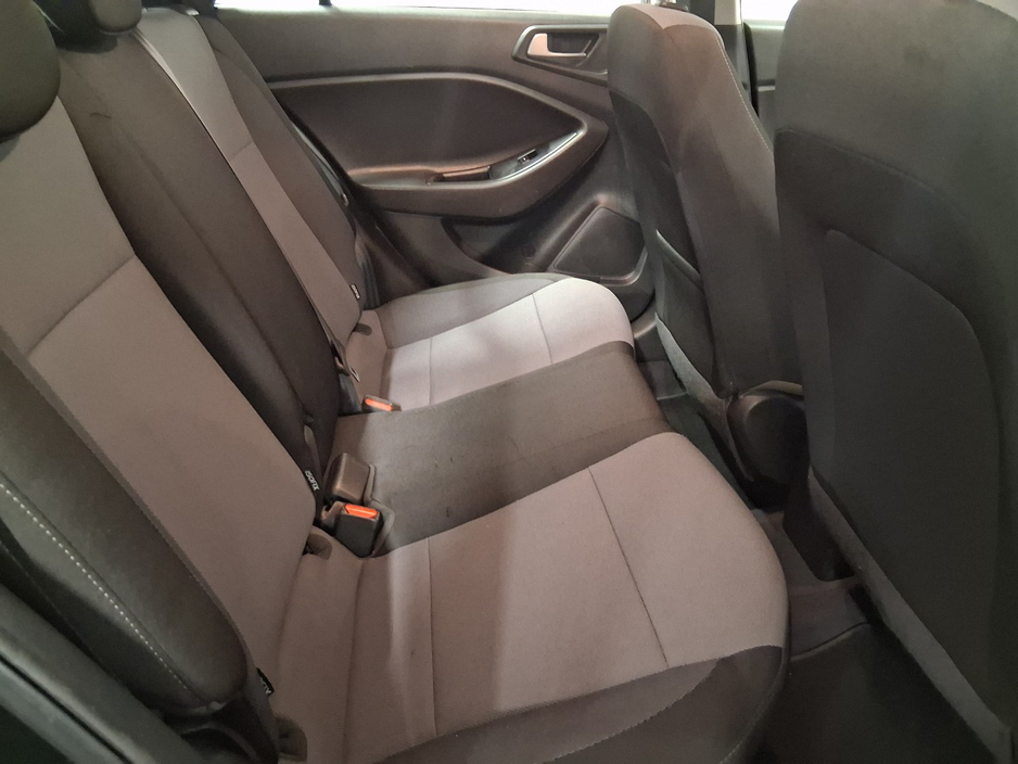 2018 Hyundai i20 - image 8