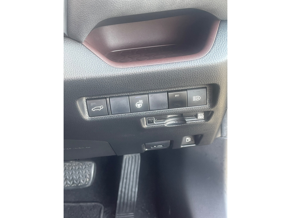 2020 Toyota Rav4 - image 16