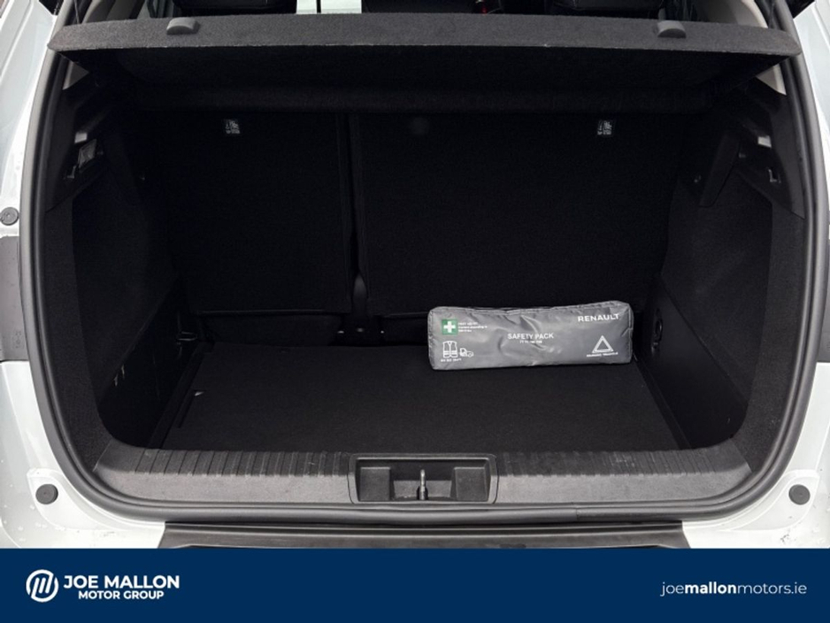 2022 Renault Captur - image 13