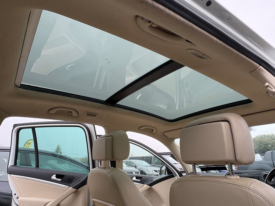 2014 Volkswagen Tiguan - image 14