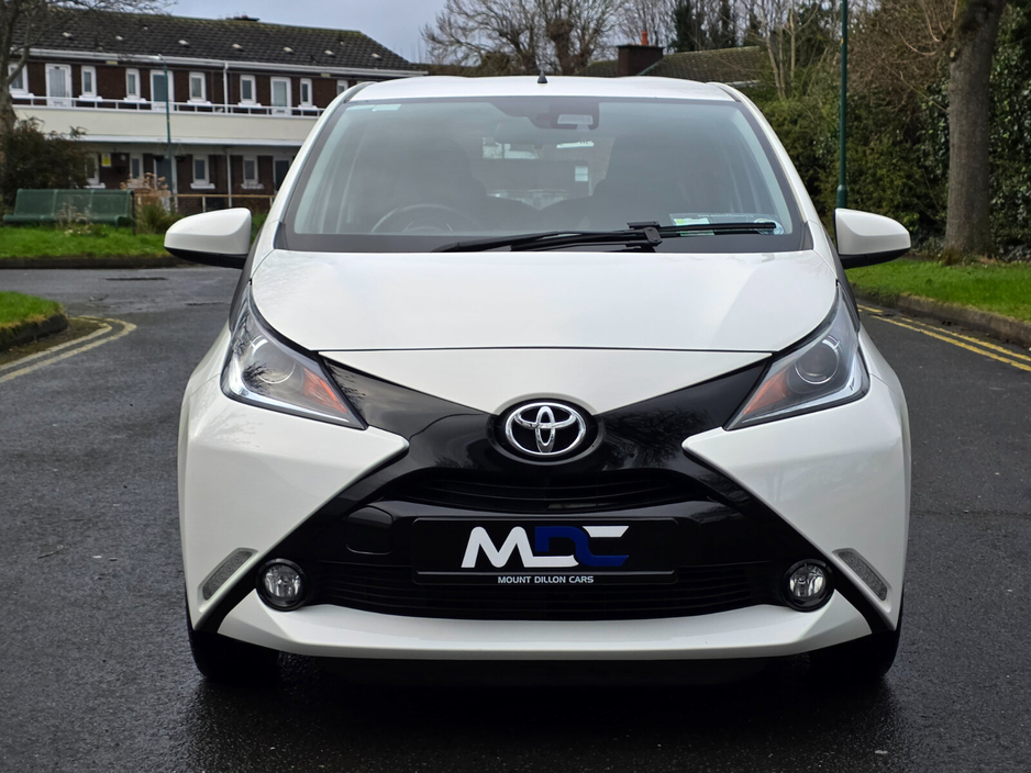 2017 Toyota Aygo 1.0 VVT-i x-play+ €8,450