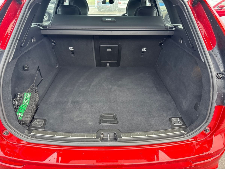 2024 Volvo XC60 - image 9