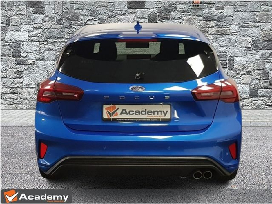 2024 Ford Focus - image 7