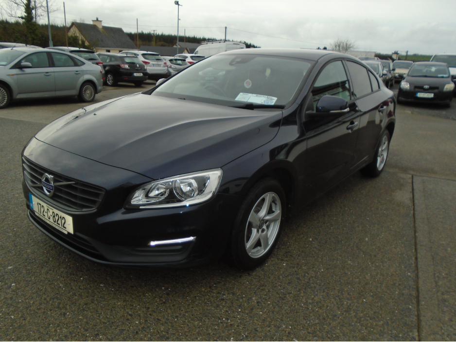 2017 Volvo S60 - image 9