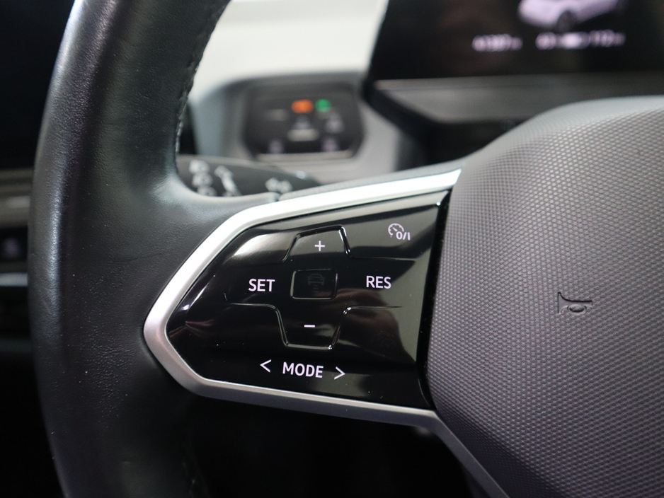 2022 Volkswagen ID.3 - image 11