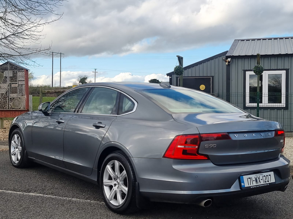 2017 Volvo S90 - image 13