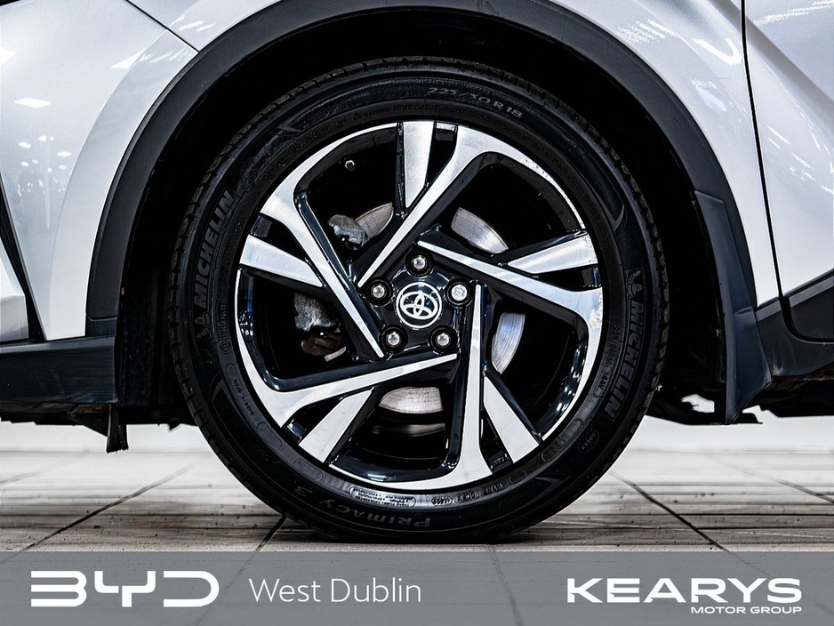 2023 Toyota C-HR - image 22