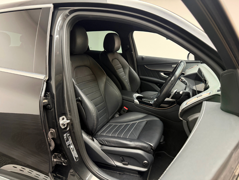 2021 Mercedes-Benz EQC - image 11