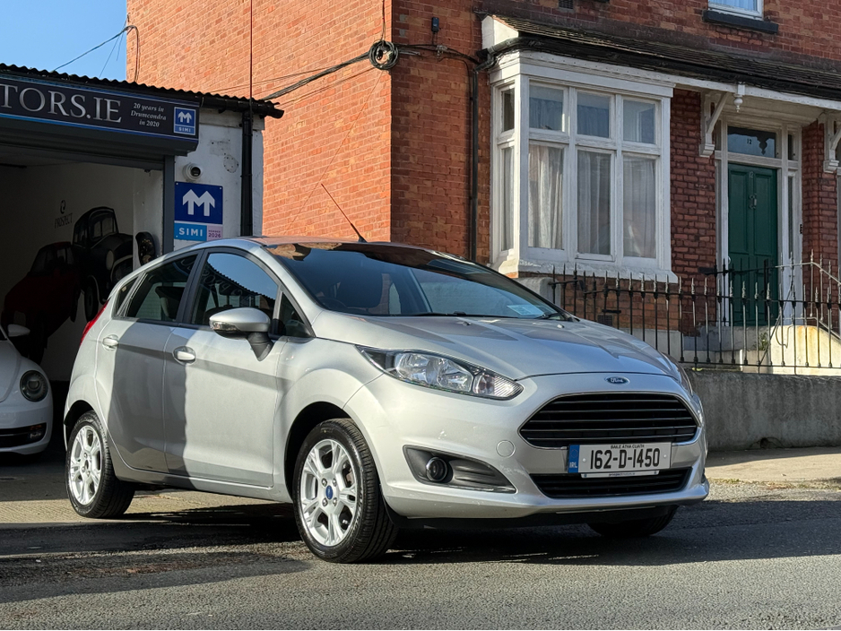 2016 Ford Fiesta - image 3