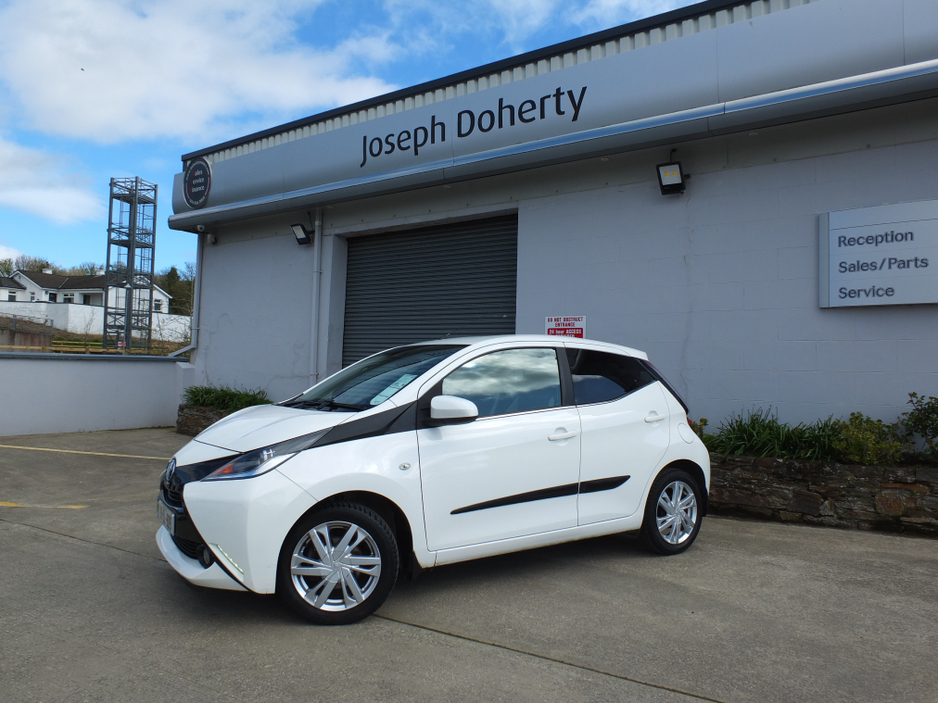 2019 Toyota Aygo - image 3