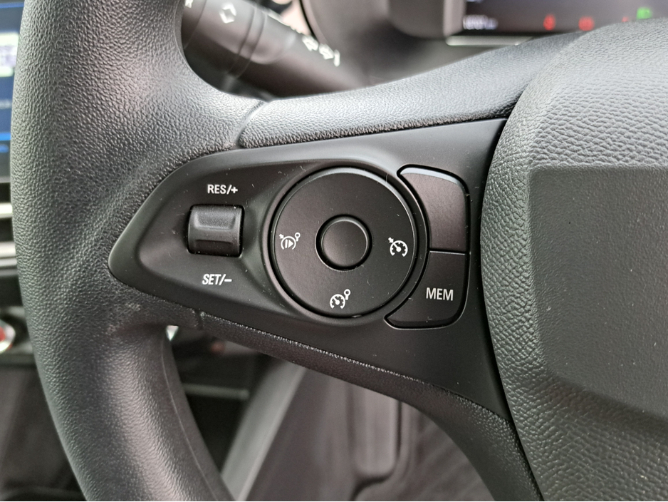 2025 Opel Corsa ELEGANCE 1.2 75BHP **REVERSING CAMERA** €21,950