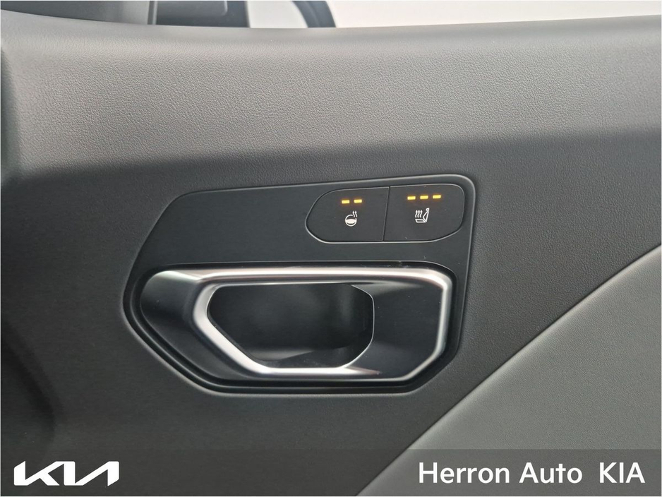 2026 Kia K4 - image 11