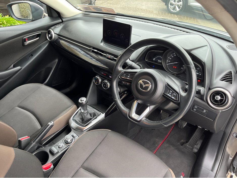 2022 Mazda Mazda2 - image 16