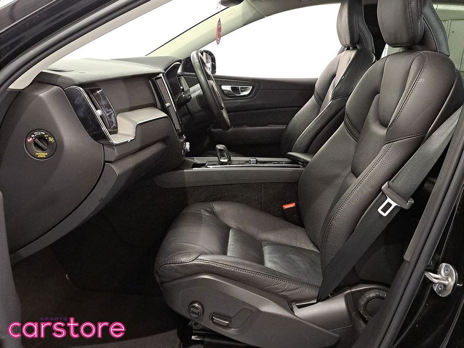 2023 Volvo XC60 - image 9