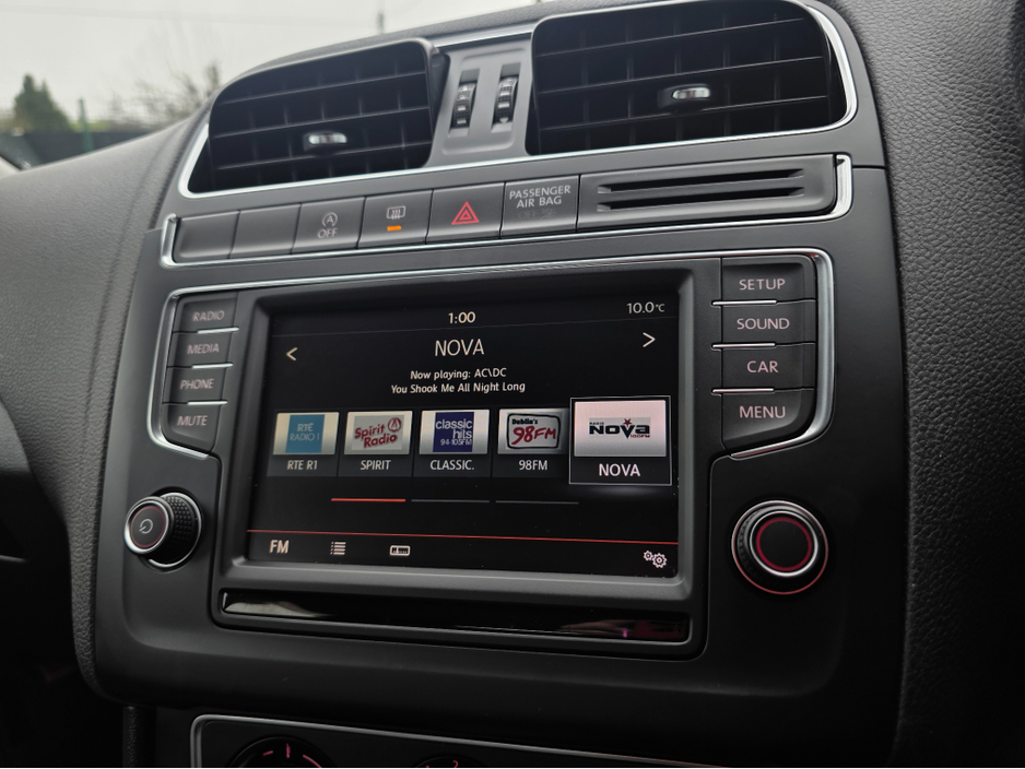 2015 Volkswagen Polo ( 152 REG ) 1.2 TSI COMFORTLINE  - CRUISE CONTROL - LOW TAX BAND - SIMI DEALER €11,750