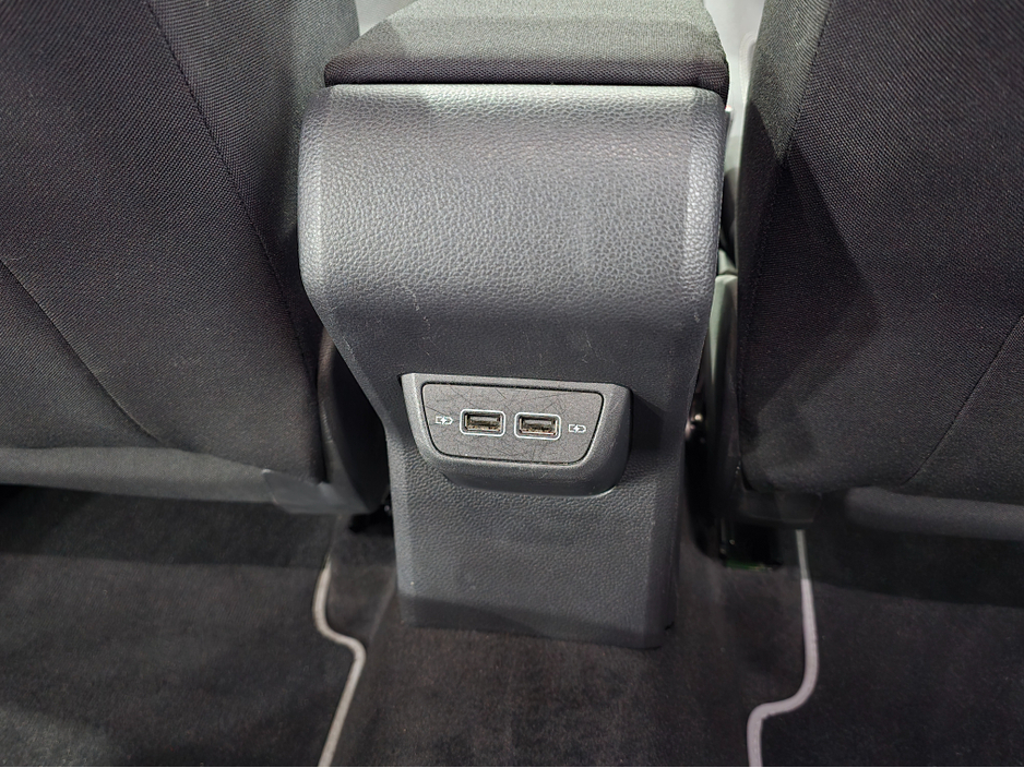 2020 Volkswagen Polo - image 24