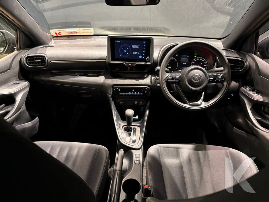 2024 Toyota Yaris - image 13