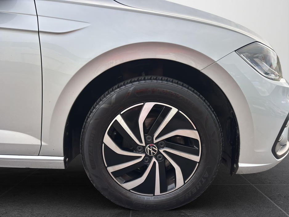 2022 Volkswagen Polo - image 16