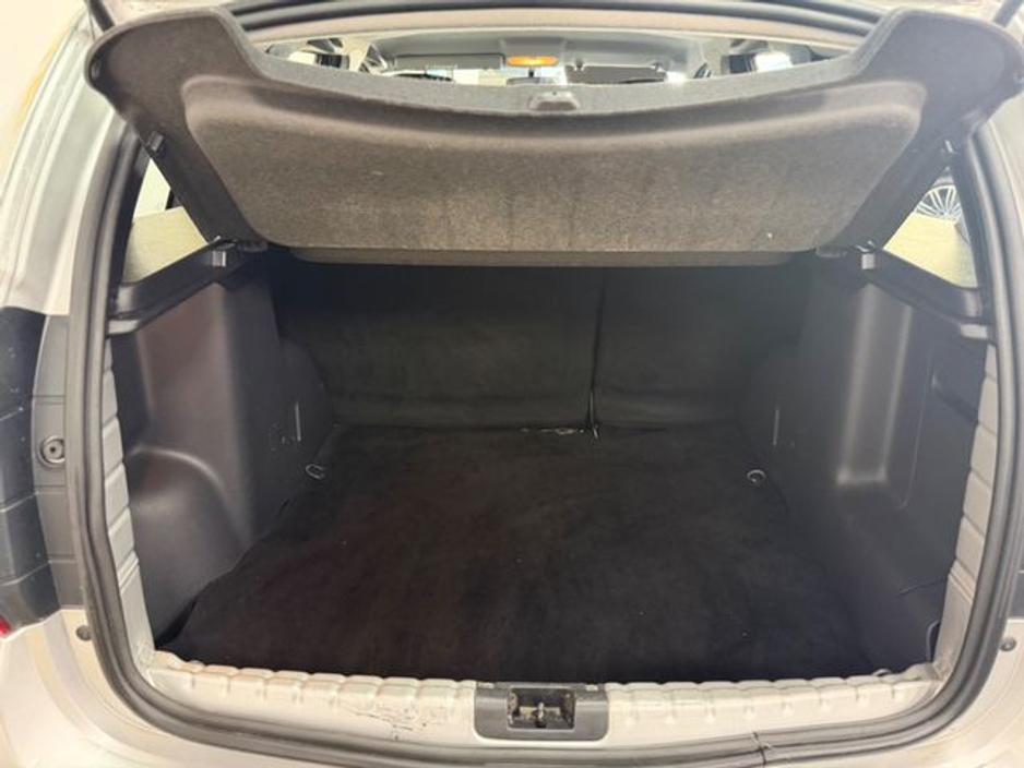 2017 Dacia Duster - image 13