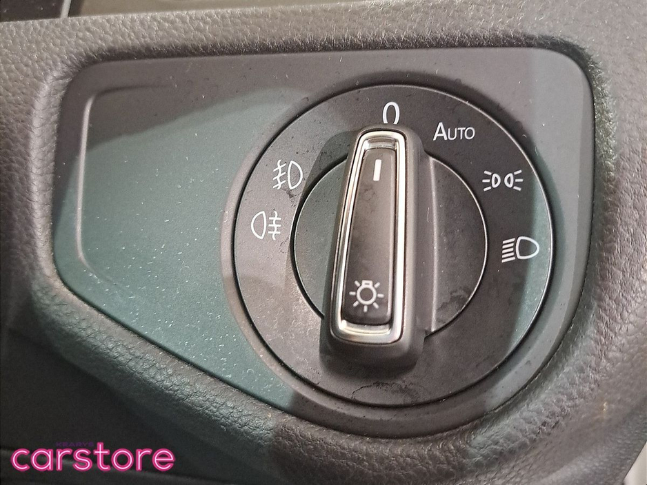 2017 Volkswagen Golf - image 18