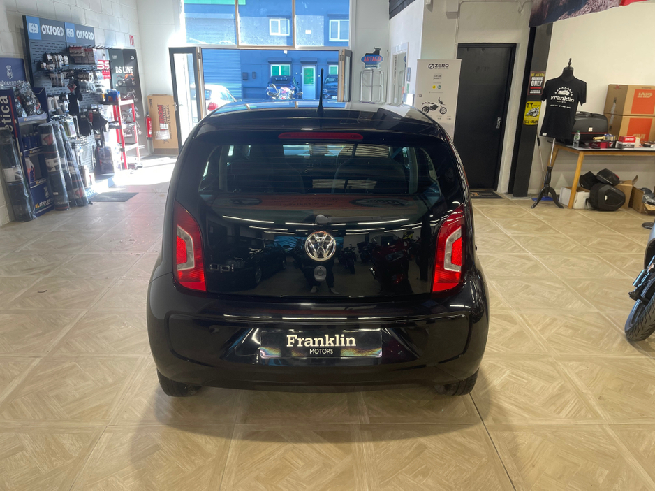 2014 Volkswagen up! - image 8