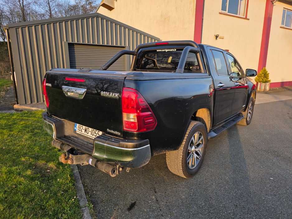 2019 Toyota Hilux - image 6