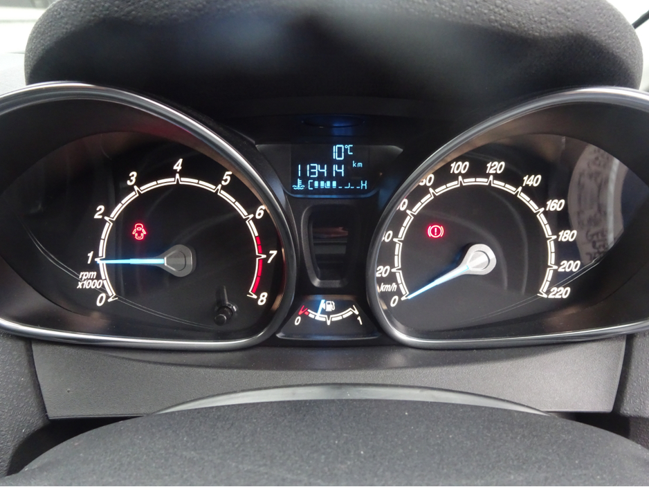 2016 Ford Fiesta TITANIUM 1.25 PETROL 60PS 5 DOOR LOW MILEAGE KEY 104 €9,950