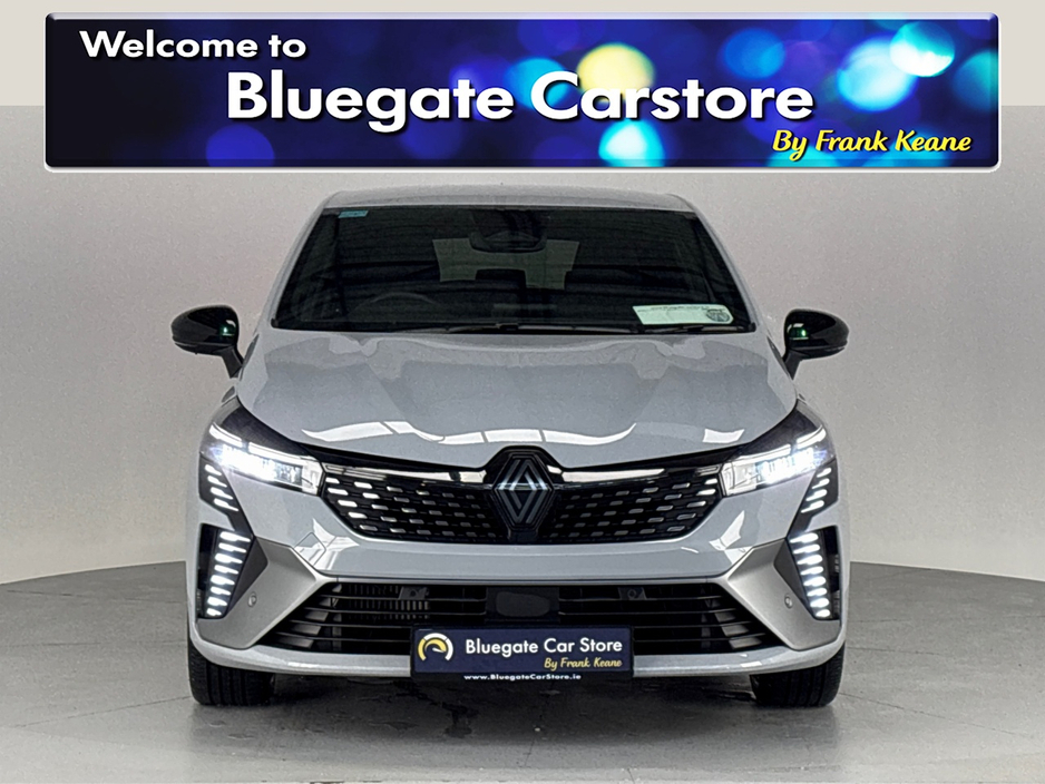 2025 Renault Clio ESPRIT ALPINE TCE90**HEATED MULTIFUNCTIONAL STEERING WHEEL**HEATED HALF LEATHER SPORT SEATS**DIGITAL DASH**TOUCH SCREEN APPLE CAR PLAY**DRIVE MODES**17" BLACK ALLOYS**ISOFIX**FINANCE AVAILABLE