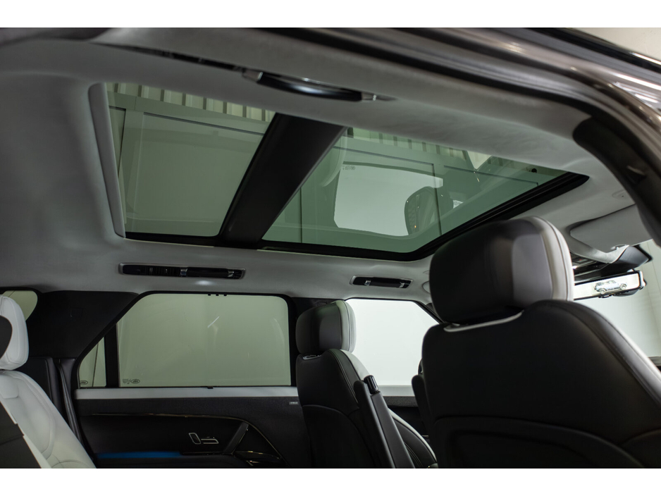 2024 Land Rover Range Rover Sport - image 14