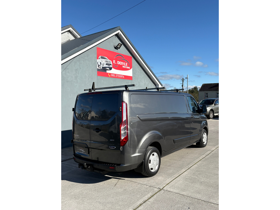 2019 Ford Transit Custom - image 5