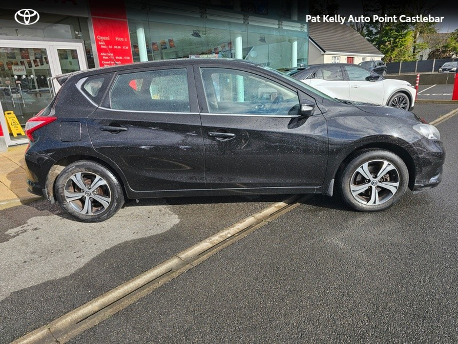2016 Nissan Pulsar - image 3